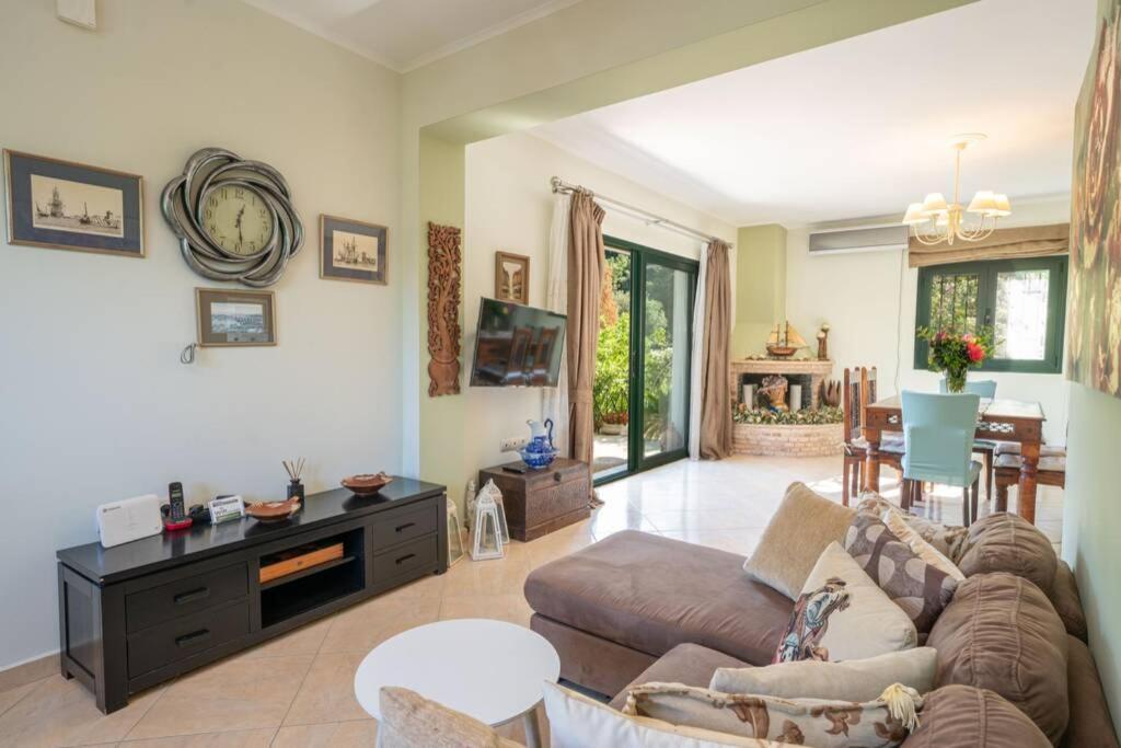 Villa Hara Айя-Евфимия Экстерьер фото